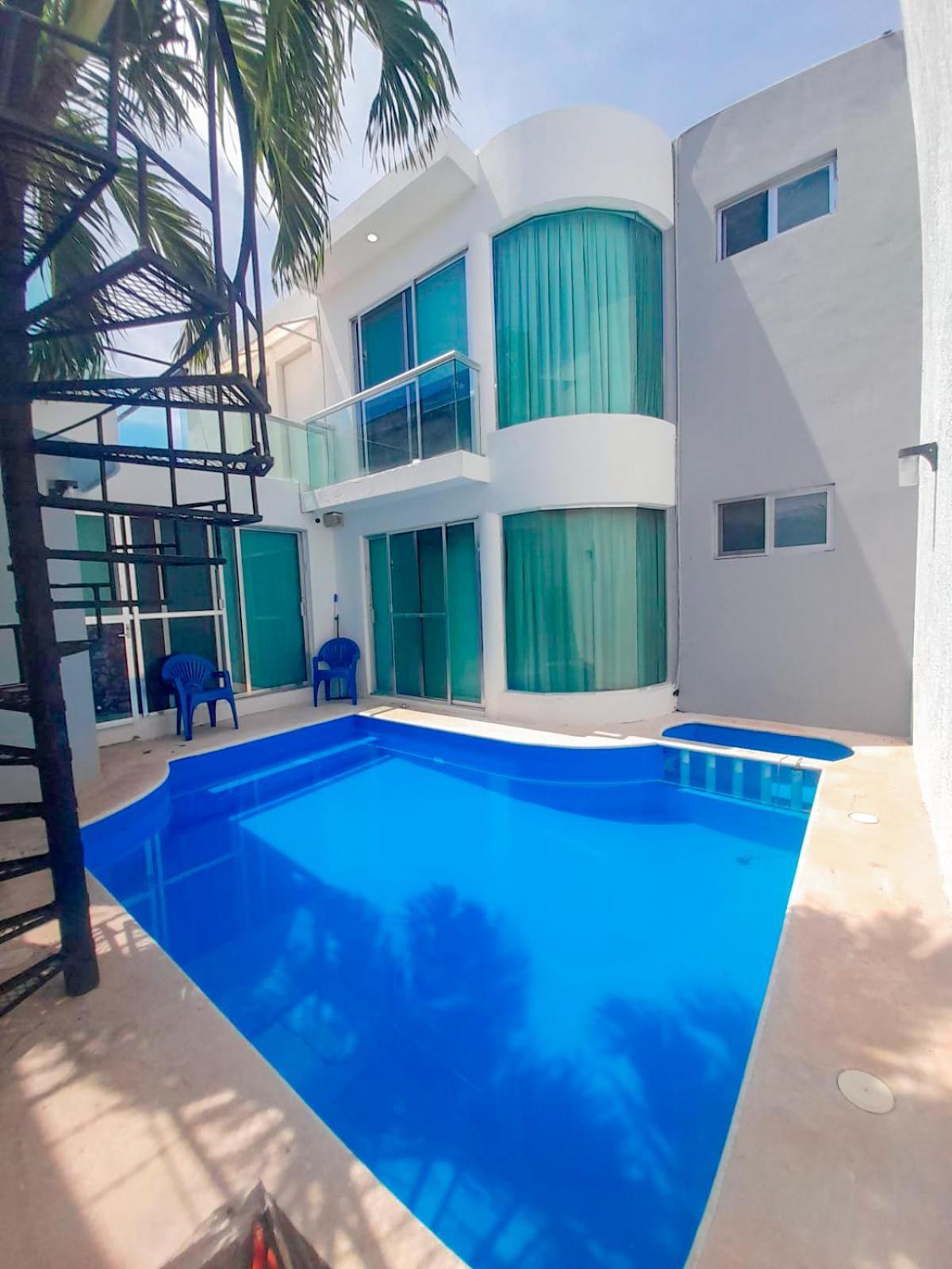 Casa Con Alberca En El Centro De Puerto Progreso *